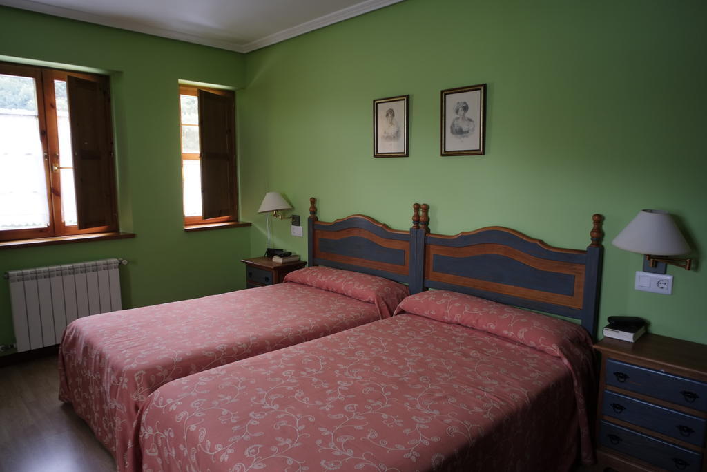 La Rectoral De San Juan Guest House El Franco Rom bilde