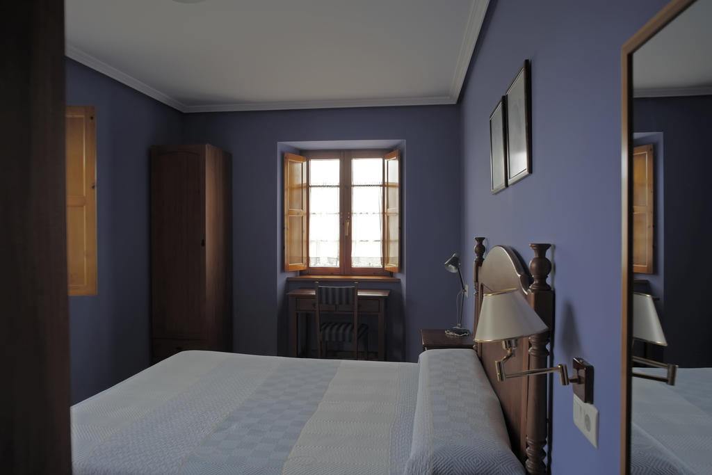 La Rectoral De San Juan Guest House El Franco Rom bilde